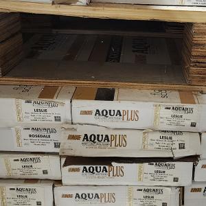 Leslie - NAF Aqua Plus Gold alt-1 view